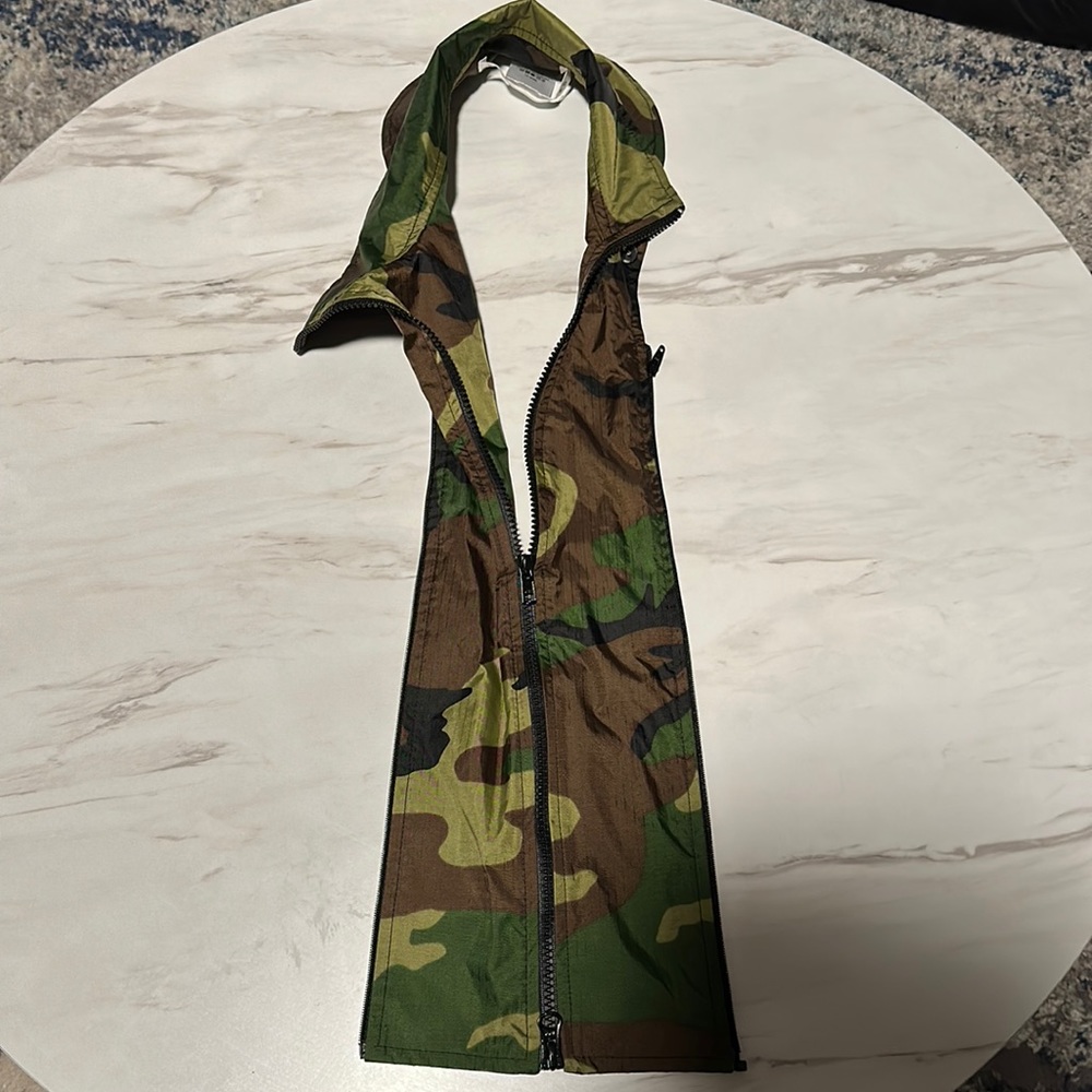 Veronica beard camo dickie